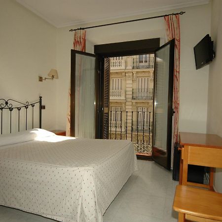 Hostal Ivor Madri Exterior foto